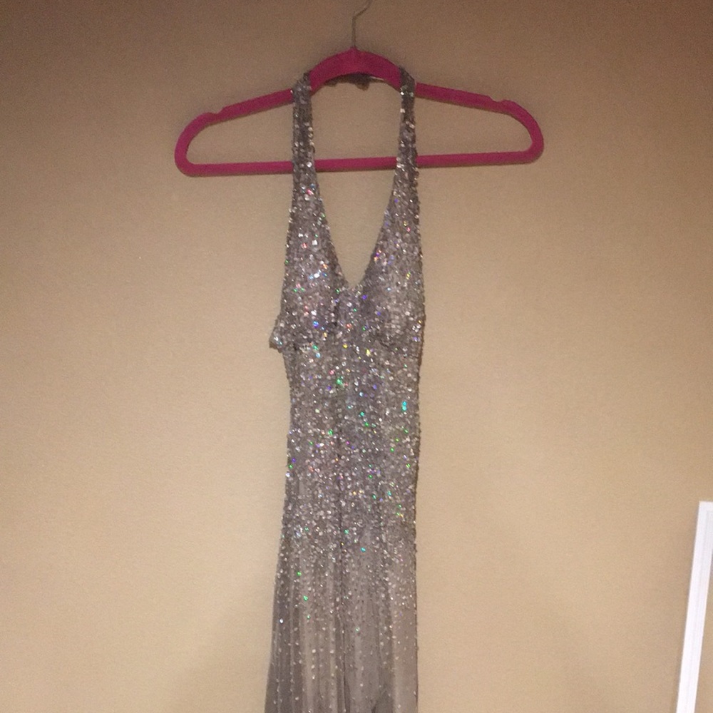 Formal Dress - Picture 3 of 6
